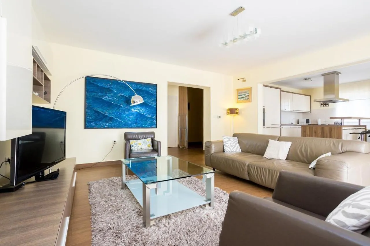 Guest house Luxury Apartments Frajona Malinska