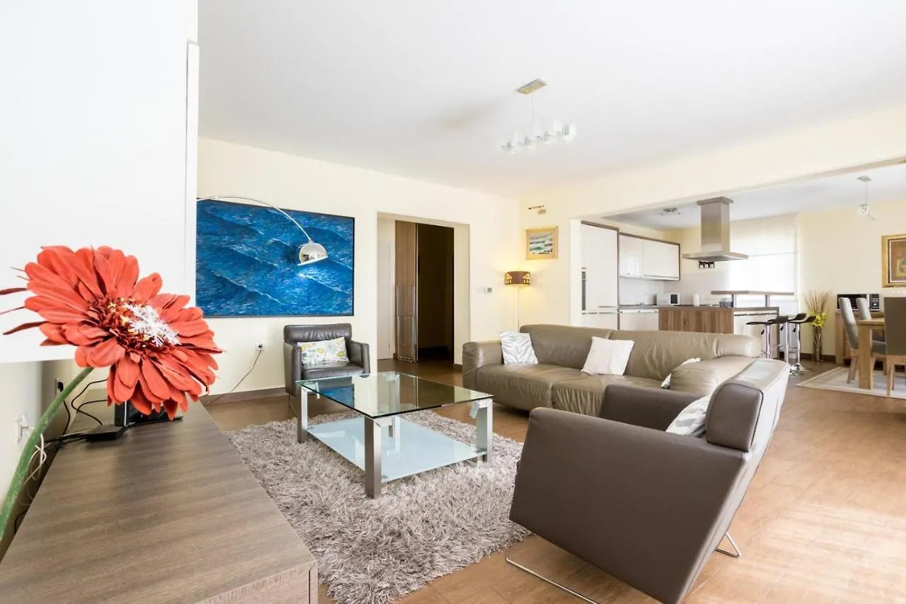 Luxury Apartments Frajona Malinska Guest house